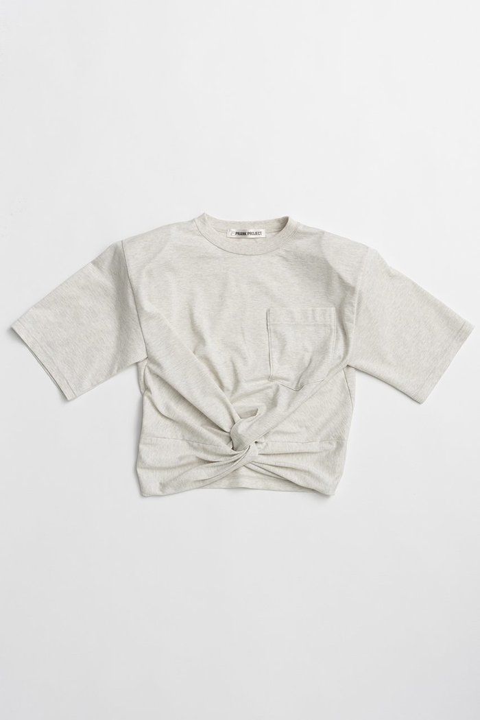 【プランク プロジェクト/PRANK PROJECT】のツイステッドクロップドTEE / Twisted Cropped T-Shirt インテリア・キッズ・メンズ・レディースファッション・服の通販 founy(ファニー) https://founy.com/ ファッション Fashion レディースファッション Fashion for Women トップス・カットソー Cut & Sew Tops シャツ・ブラウス・オフィスカジュアル Elegant Blouses & Button-Ups ロングTシャツ・Tシャツ Longline T-Shirts & Tees カットソー・ベーシックTシャツ Cut-and-Sewn Tops / Stretch Tees & Basics おすすめ Recommended / Our Picks クロップド Cropped, Short Length ショルダー Shoulder, Shoulder Strap ショート Short, Short Length スリーブ Sleeve, Long Sleeve / Short Sleeve ツイスト Tweed, Tweed Fabric バランス Balance, Style Balance 新作・新入荷 New Arrivals / New In |ID: prp329100004937171 ipo3291000000037047613