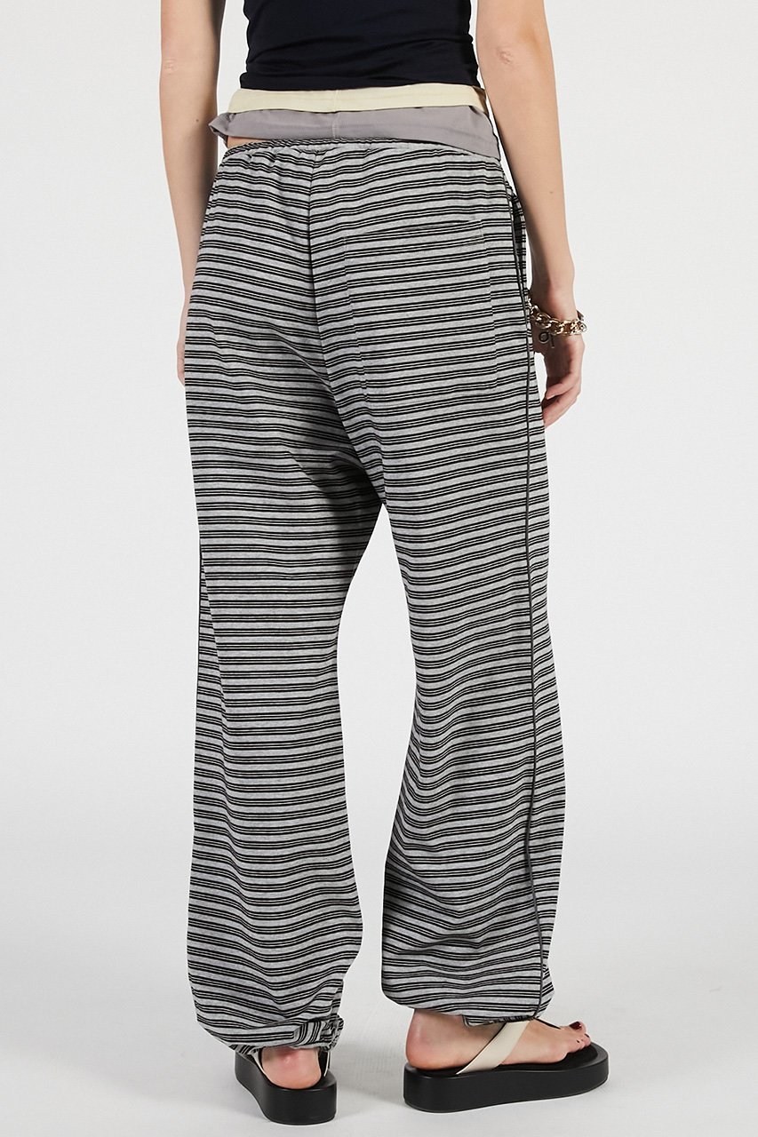 【プランク プロジェクト/PRANK PROJECT】のボーダーイージーパンツ / Border Easy Pants 人気、トレンドファッション・服の通販 founy(ファニー) 　ファッション　Fashion　レディースファッション　Fashion for Women　パンツ　Pants & Trousers　サンダル　Sandals, Summer Shoes　ストレート　Straight, Straight Cut　セットアップ　Set-Up, Coordinated Outfit　トレンド　Trend, Trending Now　ドローコード　Drawcord, Drawstring Cord　ヌーディ　Nude, Nude Tone　ボーダー　Border, Stripe　モノトーン　Monotone, Black and White　新作・新入荷　New Arrivals / New In　other-7|ID: prp329100004937206 ipo3291000000037047897