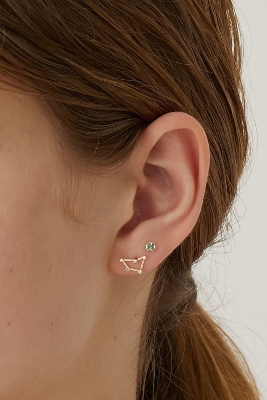 【アルティーダ ウード/ARTIDA OUD】のconstellation K10 山羊座ダイヤモンド エメラルド ピアス 人気、トレンドファッション・服の通販 founy(ファニー) 　ファッション　Fashion　レディースファッション　Fashion for Women　ジュエリー　Jewelry　ファッションリング　Fashion Rings　イヤリング・フープ・ドロップタイプ　Hoop, Drop & Clip Earrings　アシンメトリー　Asymmetrical Style　イヤリング　Earrings　ギフト プレゼント　Gift / Present　ダイヤモンド　Diamond, Brilliant Cut　再入荷　Restock / Back in Stock　other-7|ID: prp329100004937230 ipo3291000000037048056