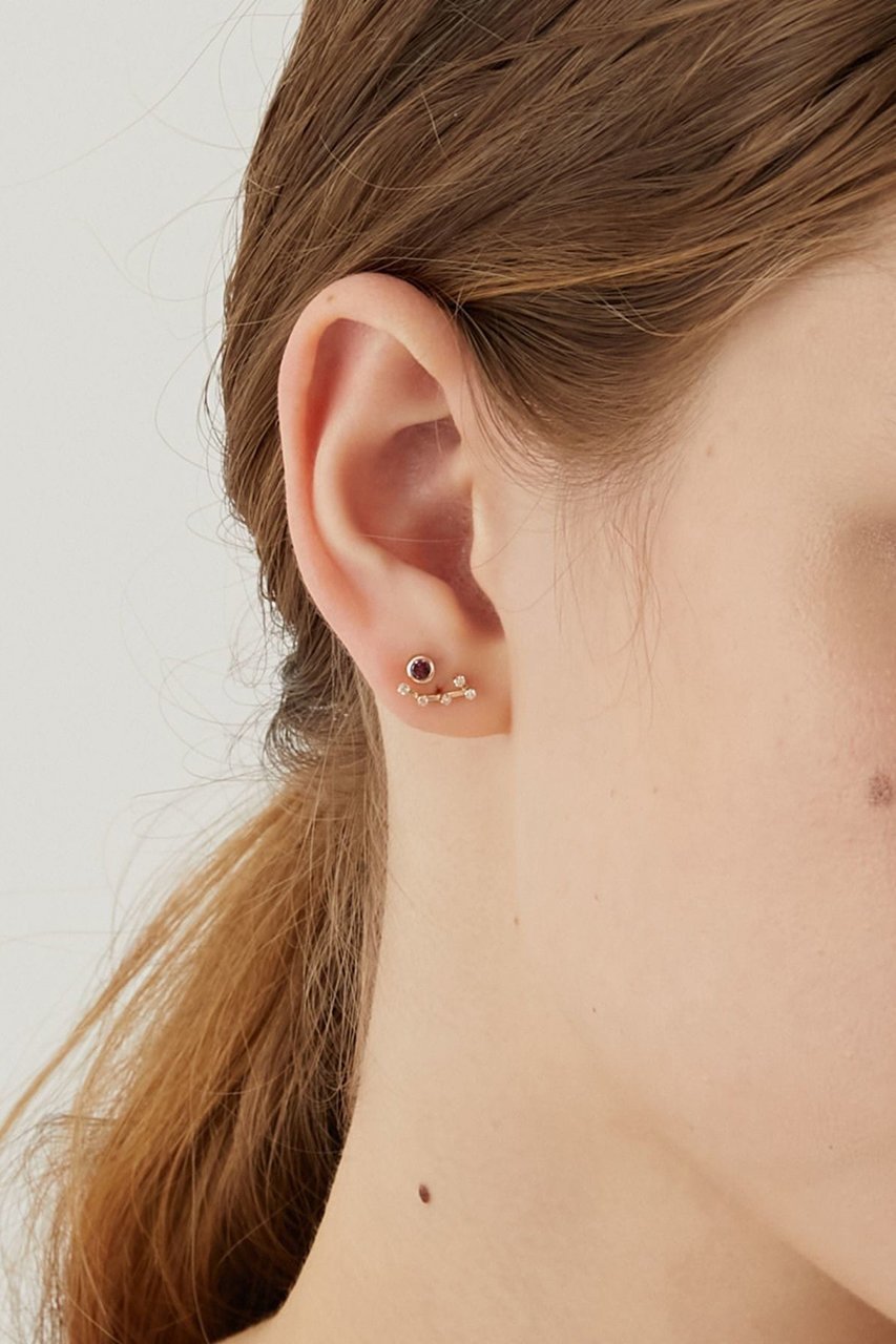 【アルティーダ ウード/ARTIDA OUD】のconstellation K10 牡羊座ダイヤモンド ロードライトガーネット ピアス 人気、トレンドファッション・服の通販 founy(ファニー) 　ファッション　Fashion　レディースファッション　Fashion for Women　ジュエリー　Jewelry　ファッションリング　Fashion Rings　イヤリング・フープ・ドロップタイプ　Hoop, Drop & Clip Earrings　アシンメトリー　Asymmetrical Style　イヤリング　Earrings　ギフト プレゼント　Gift / Present　ダイヤモンド　Diamond, Brilliant Cut　再入荷　Restock / Back in Stock　other-8|ID: prp329100004937231 ipo3291000000037048066
