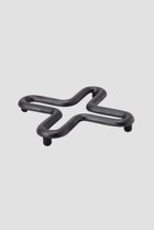 【マーガレットハウエル/MARGARET HOWELL】のSQUARE CAST IRON POT STAND 人気、トレンドファッション・服の通販 founy(ファニー) ファッション Fashion レディースファッション Fashion for Women おすすめ Recommended / Our Picks ギフト プレゼント Gift / Present スタンド Stand Collar, Upright Stand 再入荷 Restock / Back in Stock thumbnail ブラック|ID: prp329100004937247 ipo3291000000037048175