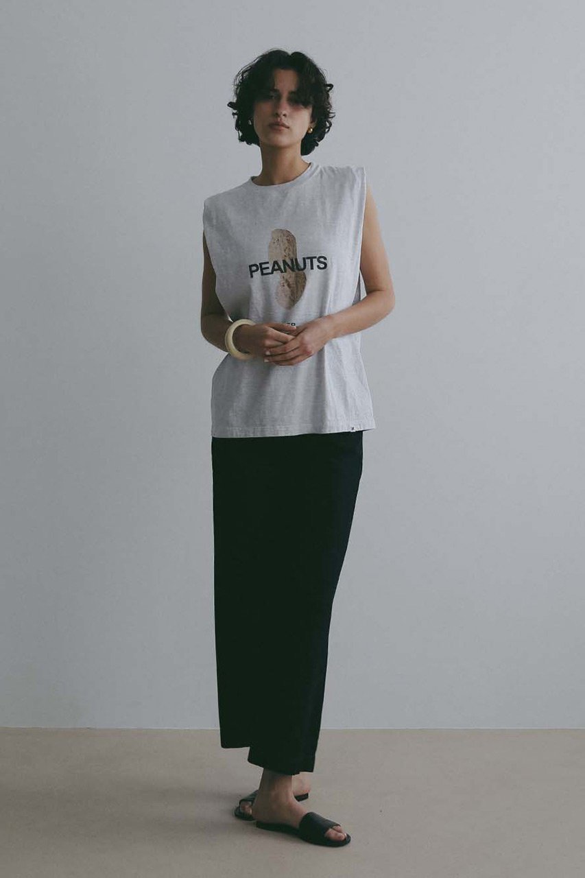 【ハー/HER.】の【4/23 12:00販売開始】PEANUTS TANK 人気、トレンドファッション・服の通販 founy(ファニー) 　ファッション　Fashion　レディースファッション　Fashion for Women　トップス・カットソー　Cut & Sew Tops　キャミソール&ノースリーブ　Camisoles & Sleeveless Tops　シャツ・ブラウス・オフィスカジュアル　Elegant Blouses & Button-Ups　ロングTシャツ・Tシャツ　Longline T-Shirts & Tees　カットソー・ベーシックTシャツ　Cut-and-Sewn Tops / Stretch Tees & Basics　キャミソール　Camisole, Spaghetti Strap Top　タンク　Tank Top, Sleeveless Top　ヴィンテージ　Vintage Style　新作・新入荷　New Arrivals / New In　other-7|ID: prp329100004937410 ipo3291000000037049291
