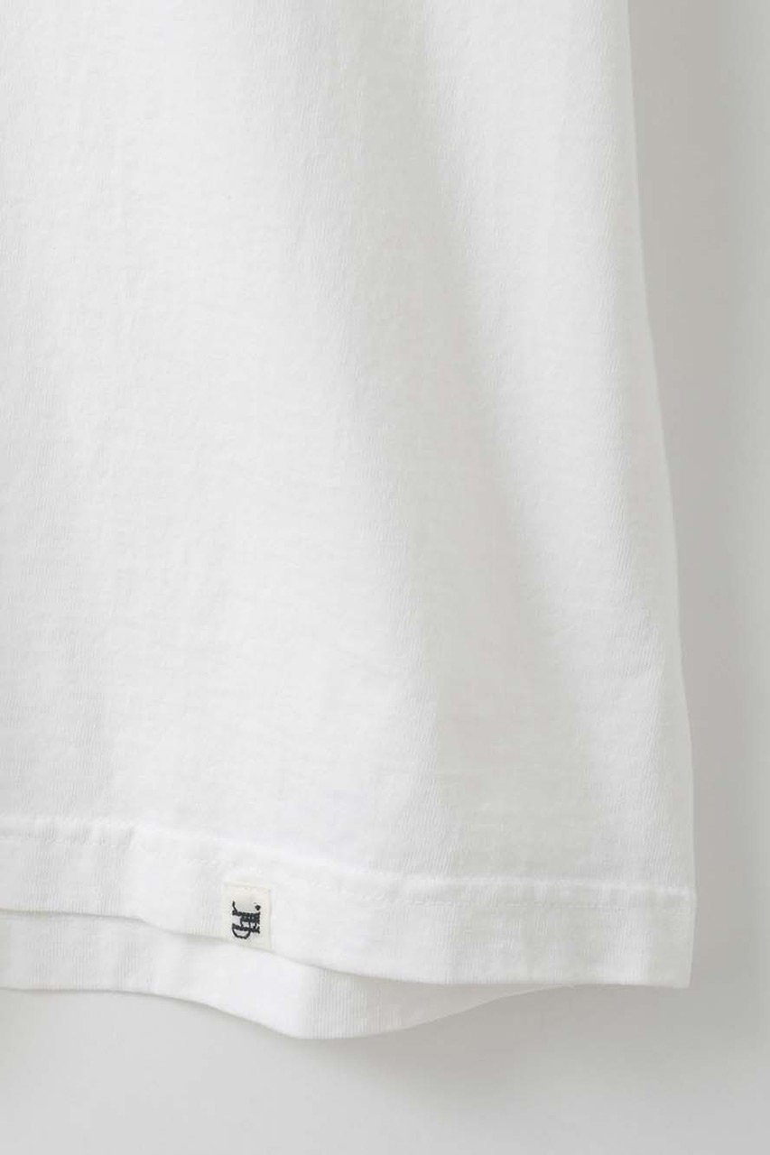 【ハー/HER.】の【4/23 12:00販売開始】PEANUTS BACK T-shirt 人気、トレンドファッション・服の通販 founy(ファニー) 　ファッション　Fashion　レディースファッション　Fashion for Women　トップス・カットソー　Cut & Sew Tops　シャツ・ブラウス・オフィスカジュアル　Elegant Blouses & Button-Ups　ロングTシャツ・Tシャツ　Longline T-Shirts & Tees　カットソー・ベーシックTシャツ　Cut-and-Sewn Tops / Stretch Tees & Basics　ショート　Short, Short Length　スリーブ　Sleeve, Long Sleeve / Short Sleeve　プリント　Print, Printed Pattern　ヴィンテージ　Vintage Style　新作・新入荷　New Arrivals / New In　other-6|ID: prp329100004937411 ipo3291000000037049299