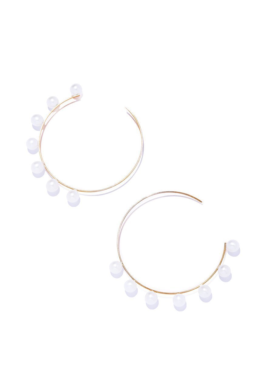 【ルボンボン/les bonbon】のflotter pearl hoop ピアス M 人気、トレンドファッション・服の通販 founy(ファニー) 　ファッション　Fashion　レディースファッション　Fashion for Women　ジュエリー　Jewelry　ファッションリング　Fashion Rings　イヤリング・フープ・ドロップタイプ　Hoop, Drop & Clip Earrings　イヤリング　Earrings　ジャケット　Jacket, Outerwear　パール　Pearl, Pearl Accent　ビッグ　Big, Oversized　フープ　Hoop, Hoop Earrings　モダン　Modern, Contemporary　other-3|ID: prp329100004937530 ipo3291000000037050125