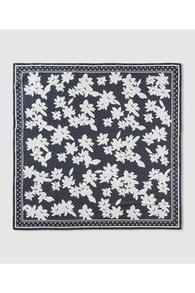 【アナイ/ANAYI】 ドットフラワープリントスカーフ人気、トレンドファッション・服の通販 founy(ファニー) ファッション Fashion レディースファッション Fashion for Women ストール Soft & Warm Scarves マフラー・スヌード / 冬小物の定番 Scarves & Mufflers スカーフ Scarf, Neckwear ストール Stole, Wrap プリント Print, Printed Pattern マフラー Scarf, Muffler モチーフ Motif, Design Theme 春 Spring |ID:prp329100004937535