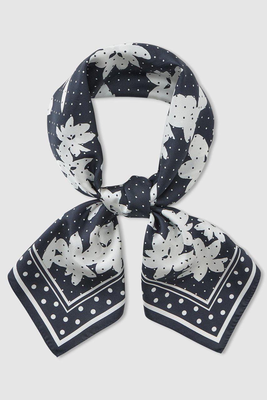 【アナイ/ANAYI】のドットフラワープリントスカーフ 人気、トレンドファッション・服の通販 founy(ファニー) 　ファッション　Fashion　レディースファッション　Fashion for Women　ストール　Soft & Warm Scarves　マフラー・スヌード / 冬小物の定番　Scarves & Mufflers　スカーフ　Scarf, Neckwear　ストール　Stole, Wrap　プリント　Print, Printed Pattern　マフラー　Scarf, Muffler　モチーフ　Motif, Design Theme　春　Spring　other-2|ID: prp329100004937535 ipo3291000000037050162