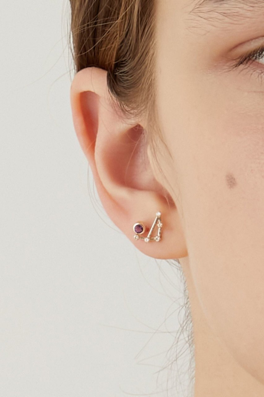 【アルティーダ ウード/ARTIDA OUD】のconstellation K10 水瓶座ダイヤモンド アメジスト ピアス 人気、トレンドファッション・服の通販 founy(ファニー) 　ファッション　Fashion　レディースファッション　Fashion for Women　ジュエリー　Jewelry　ファッションリング　Fashion Rings　イヤリング・フープ・ドロップタイプ　Hoop, Drop & Clip Earrings　アシンメトリー　Asymmetrical Style　イヤリング　Earrings　ギフト プレゼント　Gift / Present　ダイヤモンド　Diamond, Brilliant Cut　other-8|ID: prp329100004937544 ipo3291000000037050222