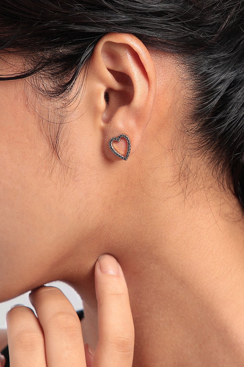 【プラス ヴァンドーム/Plus Vendome】のFINELINETATTOO heart ピアス 人気、トレンドファッション・服の通販 founy(ファニー) 　ファッション　Fashion　レディースファッション　Fashion for Women　ジュエリー　Jewelry　ファッションリング　Fashion Rings　イヤリング・フープ・ドロップタイプ　Hoop, Drop & Clip Earrings　イヤリング　Earrings　シンプル　Simple, Minimal　スキニー　Skinny, Slim Fit　スタイリッシュ　Stylish, Fashionable　モダン　Modern, Contemporary　other-2|ID: prp329100004937547 ipo3291000000037050244