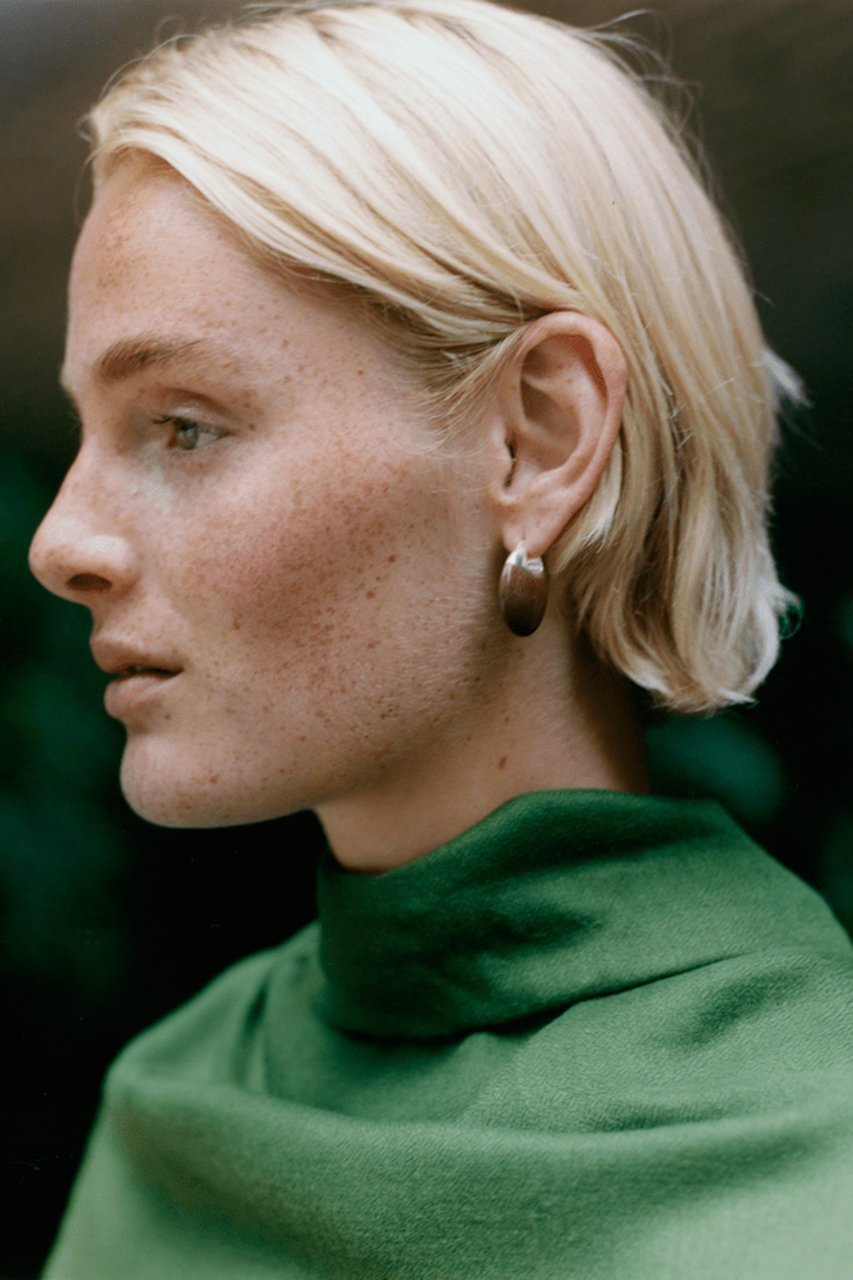 【リエ スタジオ/LIE STUDIO】のThe Erin ストーンピアス 人気、トレンドファッション・服の通販 founy(ファニー) 　ファッション　Fashion　レディースファッション　Fashion for Women　ジュエリー　Jewelry　ファッションリング　Fashion Rings　イヤリング・フープ・ドロップタイプ　Hoop, Drop & Clip Earrings　なめらか　Smooth, Silky Texture　イヤリング　Earrings　オーバル　Oval Design　シェイプ　Shape, Slim Fit　シルバー　Silver, Metallic Silver　ストーン　Stone, Gem-Like　モダン　Modern, Contemporary　エレガント 上品　Elegant　other-2|ID: prp329100004937593 ipo3291000000037050608