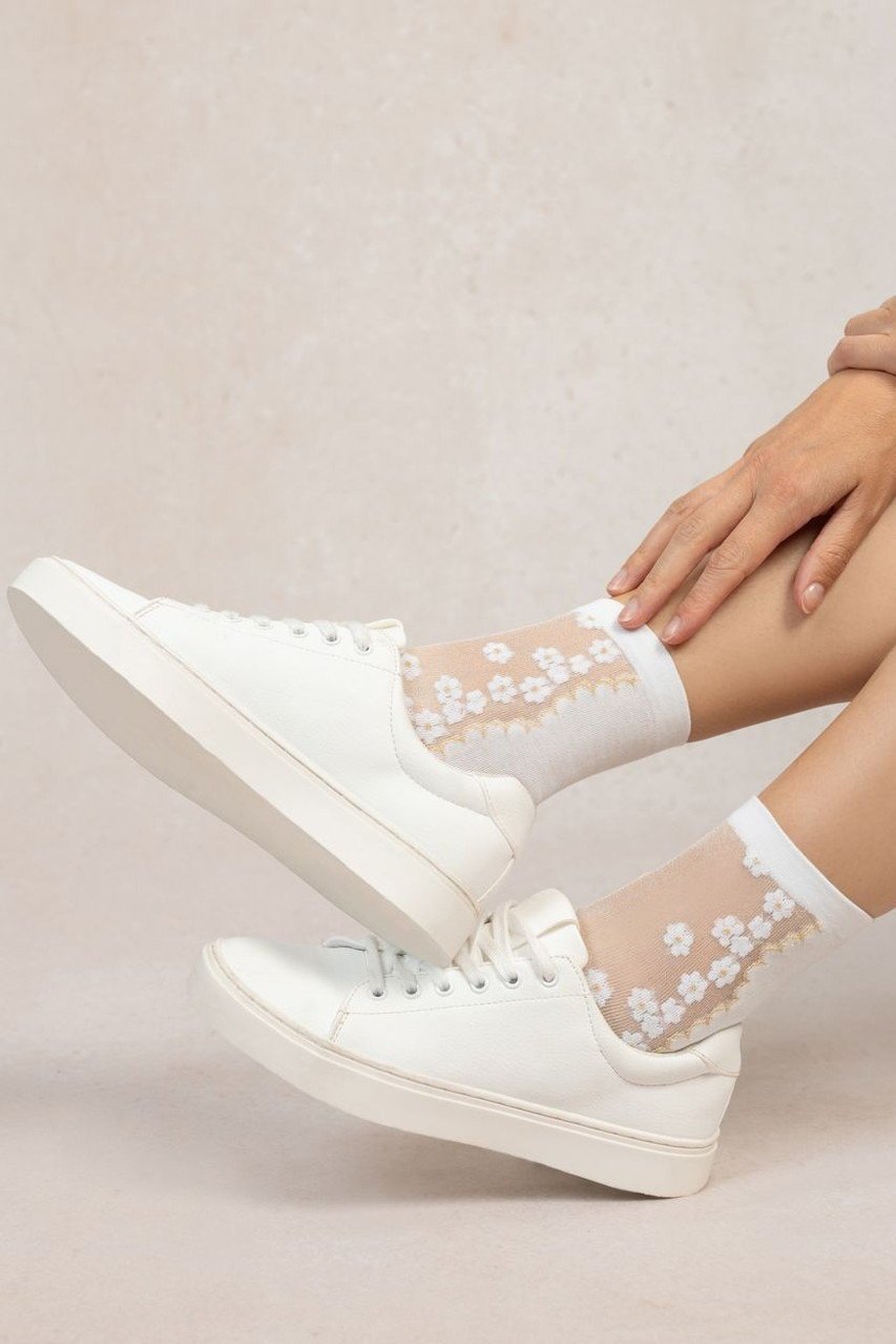 【ブルーフォレ/BLEUFORET】の6547 スモールフラワーシースルーソックス 人気、トレンドファッション・服の通販 founy(ファニー) 　ファッション　Fashion　レディースファッション　Fashion for Women　ソックス&靴下　Socks & Hosiery　レッグウェア・ストッキング　Legwear & Hosiery　アンクル　Ankle-Length Design　サンダル　Sandals, Summer Shoes　シアー　Sheer, See-Through　シューズ　Shoes, Footwear　ソックス　Socks, Hosiery　バレエ　Ballet, Ballet Style　フェミニン　Feminine, Girly　other-2|ID: prp329100004937602 ipo3291000000037050670