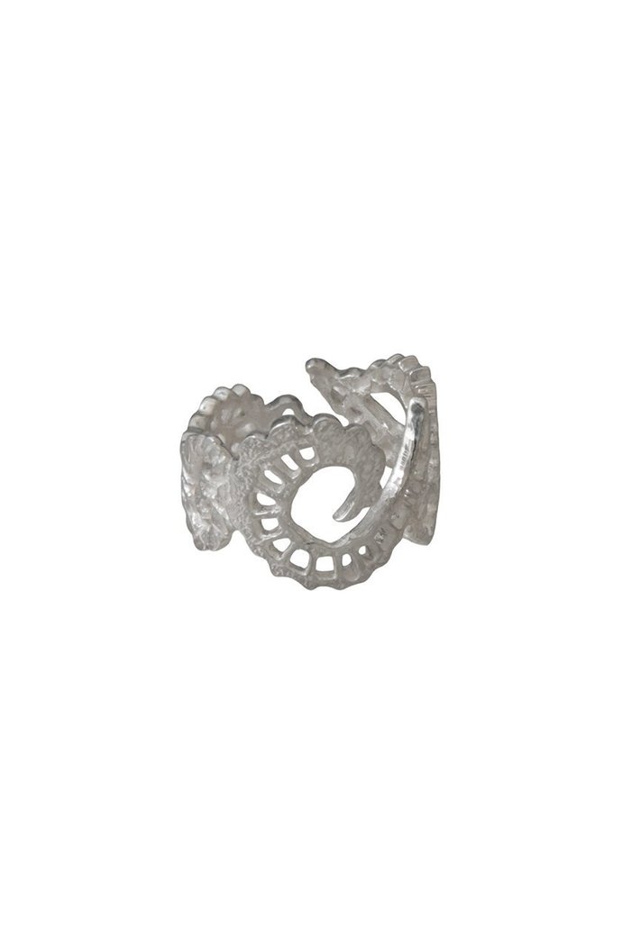 【カオル/KAORU】のShantou シルバーフリーリング インテリア・キッズ・メンズ・レディースファッション・服の通販 founy(ファニー) https://founy.com/ ファッション Fashion レディースファッション Fashion for Women ジュエリー Jewelry ファッションリング Fashion Rings シルバー Silver, Metallic Silver モチーフ Motif, Design Theme レース Lace, Lace Fabric エレガント 上品 Elegant |ID: prp329100004937678 ipo3291000000037051184