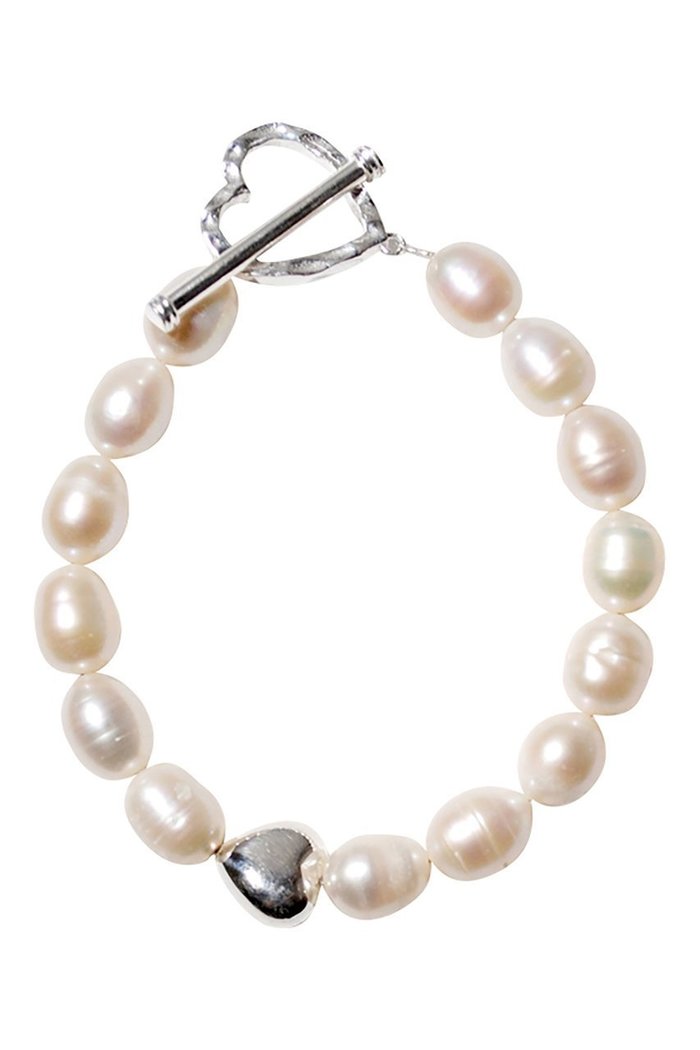 【その他のブランド/Other】のheart mantel pearl ブレスレット(パール/シルバー) インテリア・キッズ・メンズ・レディースファッション・服の通販 founy(ファニー) https://founy.com/ ファッション Fashion レディースファッション Fashion for Women ジュエリー Jewelry チェーン＆カフブレスレット Cuff & Chain Bracelets バングル・カフブレスレット Bangles & Cuff Bracelets シェイプ Shape, Slim Fit シルバー Silver, Metallic Silver テクスチャー Texture, Textured Fabric パール Pearl, Pearl Accent ブレスレット Bracelet, Wristband エレガント 上品 Elegant |ID: prp329100004937714 ipo3291000000037051440
