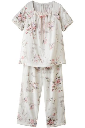 【イクコ/IKUKO】のダブルガーゼ花柄プリント半袖パジャマ 人気、トレンドファッション・服の通販 founy(ファニー) ファッション Fashion レディースファッション Fashion for Women トップス・カットソー Cut & Sew Tops 花柄・フラワープリント・モチーフ Floral Prints & Motifs / Flower Pattern Tops ダブル Double, Double-Breasted パジャマ Pajamas, Sleepwear プリント Print, Printed Pattern リボン Ribbon, Bow リラックス Relax, Relaxed Fit レース Lace, Lace Fabric エレガント 上品 Elegant 半袖 Short Sleeve, Half Sleeve |ID:prp329100004937763