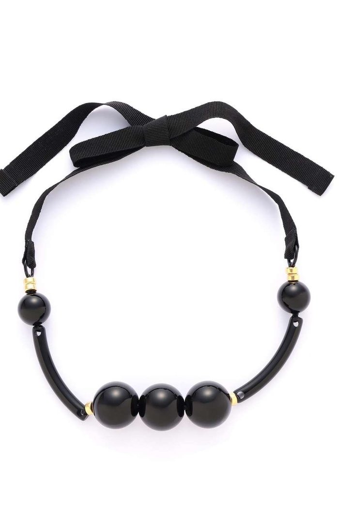 【アドーア/ADORE】のリボンネックレス インテリア・キッズ・メンズ・レディースファッション・服の通販 founy(ファニー) https://founy.com/ ファッション Fashion レディースファッション Fashion for Women ジュエリー Jewelry ネックレス Necklaces & Pendants アクリル Acrylic Material イタリア Italy コスチューム Costume, Outfit シンプル Simple, Minimal ジュエリー Jewelry, Accessories ネックレス Necklace, Pendant Necklace フォルム Silhouette, Form リボン Ribbon, Bow エレガント 上品 Elegant |ID: prp329100004937765 ipo3291000000037051755