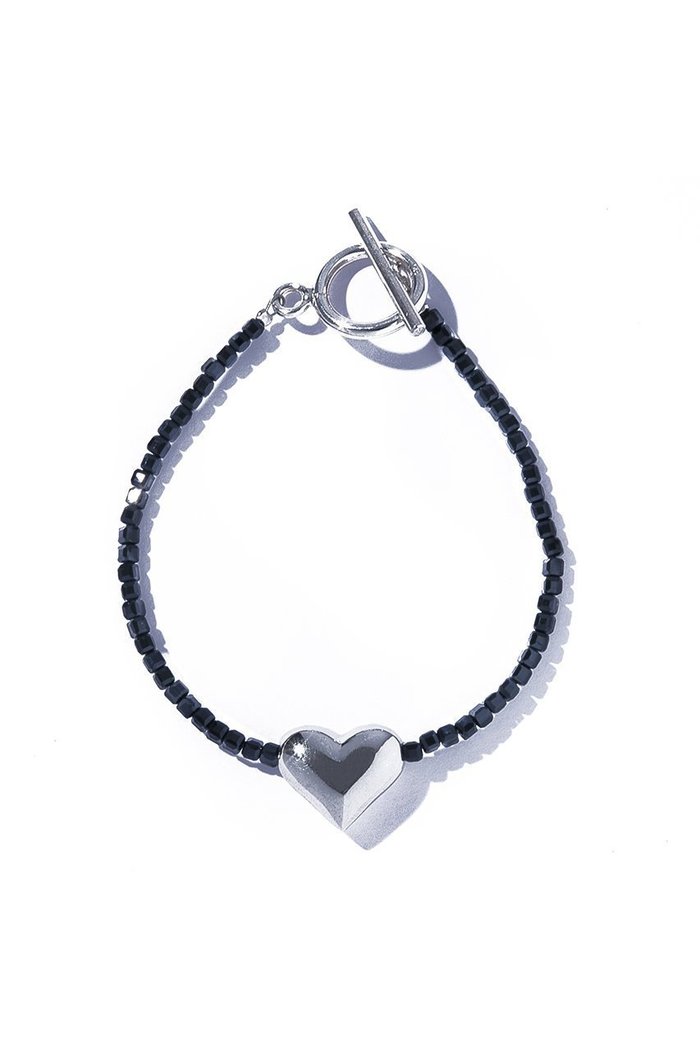 【クイップ クエイント/quip queint】のnoa black ブレスレット インテリア・キッズ・メンズ・レディースファッション・服の通販 founy(ファニー) https://founy.com/ ファッション Fashion レディースファッション Fashion for Women ジュエリー Jewelry チェーン＆カフブレスレット Cuff & Chain Bracelets バングル・カフブレスレット Bangles & Cuff Bracelets カットソー Cut and Sewn Top クール Cool, Chic シルバー Silver, Metallic Silver シンプル Simple, Minimal ジャケット Jacket, Outerwear フォルム Silhouette, Form ブレスレット Bracelet, Wristband |ID: prp329100004937788 ipo3291000000037051892