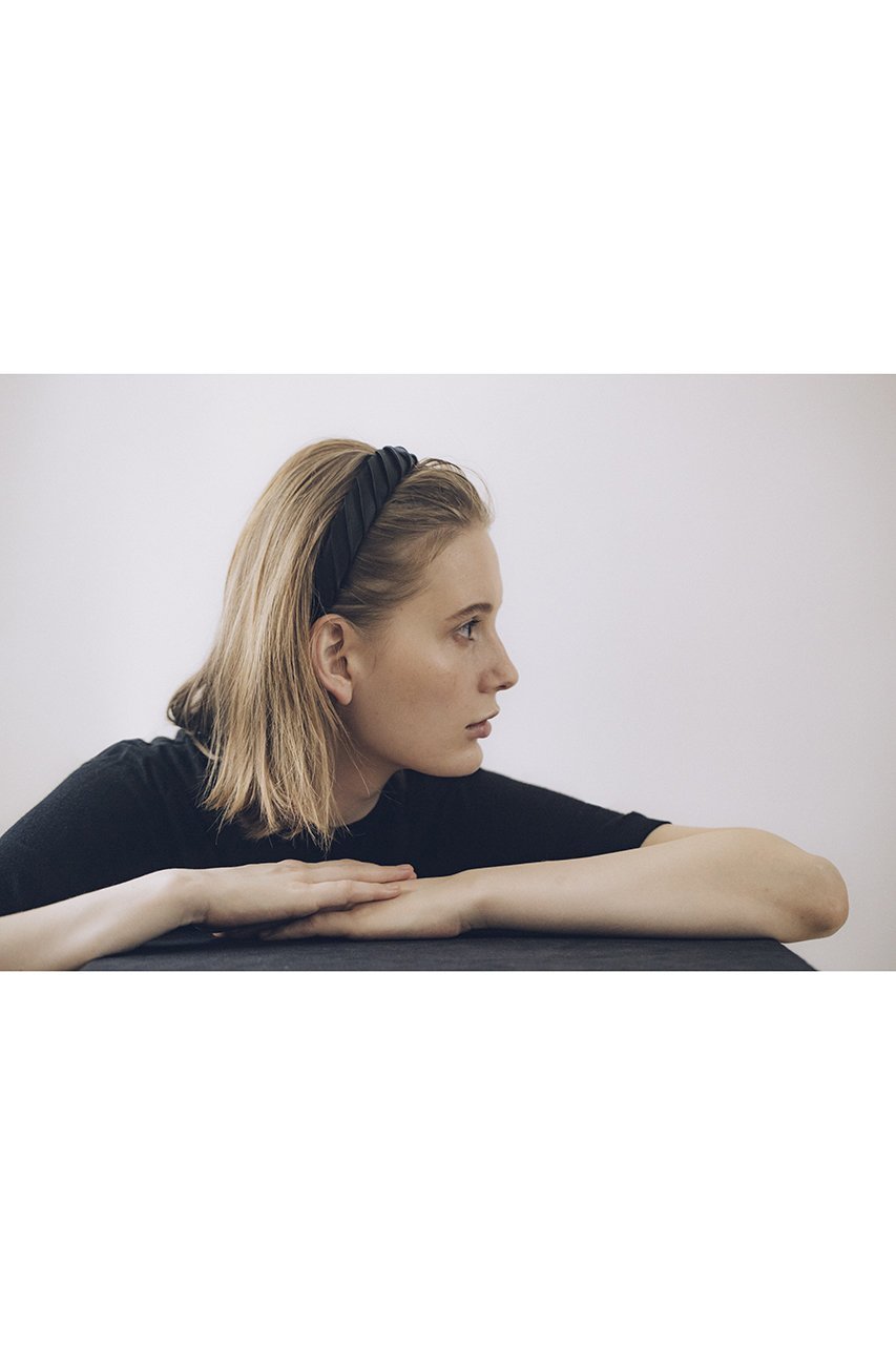 【イリスフォーセブン/IRIS 47】のetude ヘッドバンド 人気、トレンドファッション・服の通販 founy(ファニー) 　ファッション　Fashion　レディースファッション　Fashion for Women　シュシュ&ヘアアクセ/ヘアアレンジ　Scrunchies & Hair Accessories　アクセサリー　Fashion Accessories　サテン　Satin, Glossy Fabric　シンプル　Simple, Minimal　ドレス　Dress, One-Piece　バランス　Balance, Style Balance　フェミニン　Feminine, Girly　プリーツ　Pleats, Pleated　エレガント 上品　Elegant　再入荷　Restock / Back in Stock　other-7|ID: prp329100004938153 ipo3291000000037054689