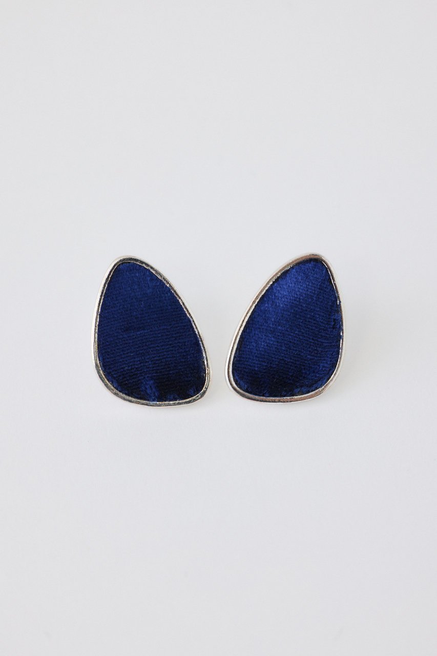 【リムアーク/RIM.ARK】のVelvet pierce/ピアス インテリア・キッズ・メンズ・レディースファッション・服の通販 founy(ファニー) 　ファッション　Fashion　レディースファッション　Fashion for Women　ジュエリー　Jewelry　ファッションリング　Fashion Rings　イヤリング・フープ・ドロップタイプ　Hoop, Drop & Clip Earrings　イヤリング　Earrings　シルバー　Silver, Metallic Silver　ベルベット　Velvet, Velvety　ホリデーシーズン　Holiday Season　モダン　Modern, Contemporary　モチーフ　Motif, Design Theme　再入荷　Restock / Back in Stock　ネイビー|ID: prp329100004938197 ipo3291000000037055073