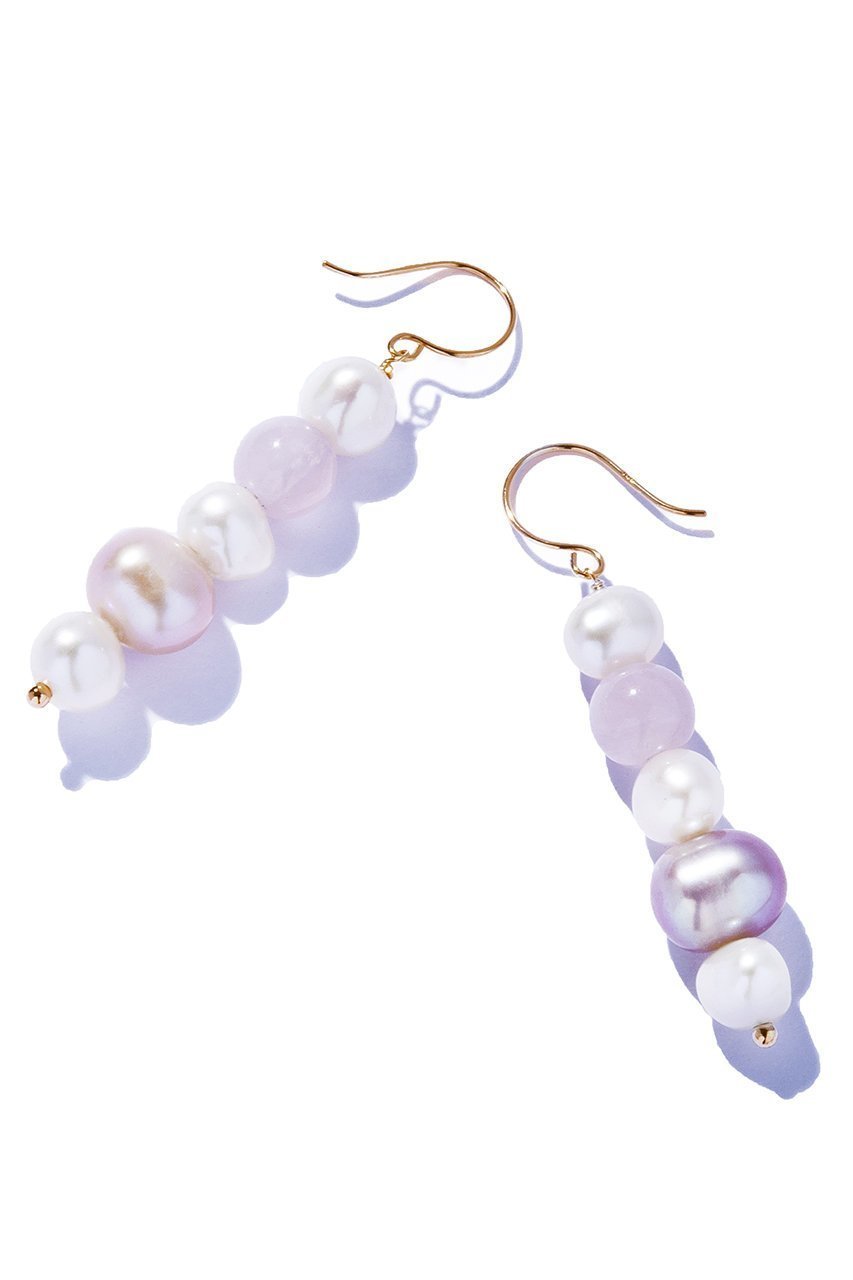 【ルボンボン/les bonbon】のplayfully pearl ピアス 人気、トレンドファッション・服の通販 founy(ファニー) 　ファッション　Fashion　レディースファッション　Fashion for Women　ジュエリー　Jewelry　ファッションリング　Fashion Rings　イヤリング・フープ・ドロップタイプ　Hoop, Drop & Clip Earrings　イヤリング　Earrings　パール　Pearl, Pearl Accent　再入荷　Restock / Back in Stock　other-3|ID: prp329100004938206 ipo3291000000037055154