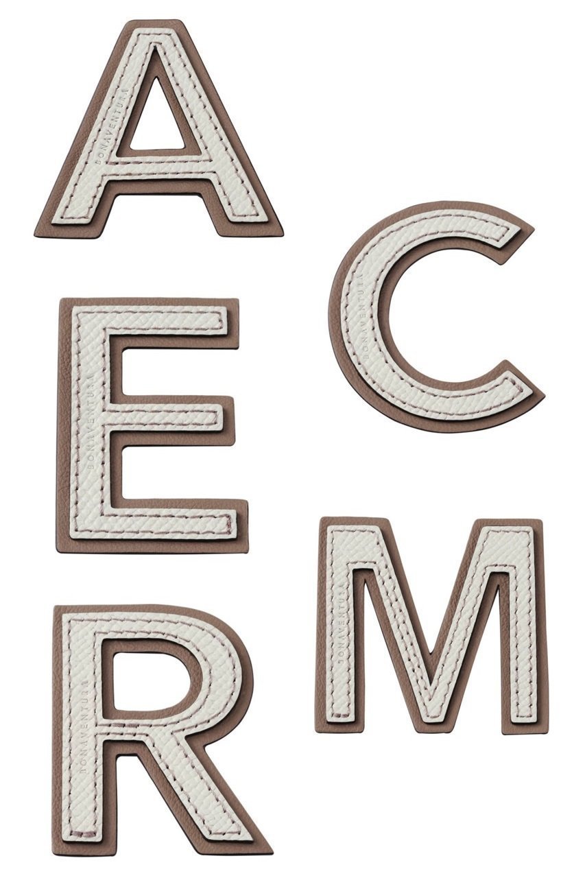 【ボナベンチュラ/BONAVENTURA】の【UNISEX】イニシャルレター インテリア・キッズ・メンズ・レディースファッション・服の通販 founy(ファニー) 　ファッション　Fashion　レディースファッション　Fashion for Women　ユニセックス　Unisex, Genderless　スマホケース　Smartphone Case　スマート　Smart, Elegant　エレガント 上品　Elegant　再入荷　Restock / Back in Stock　ホワイト x エトープ|ID: prp329100004938239 ipo3291000000037055481