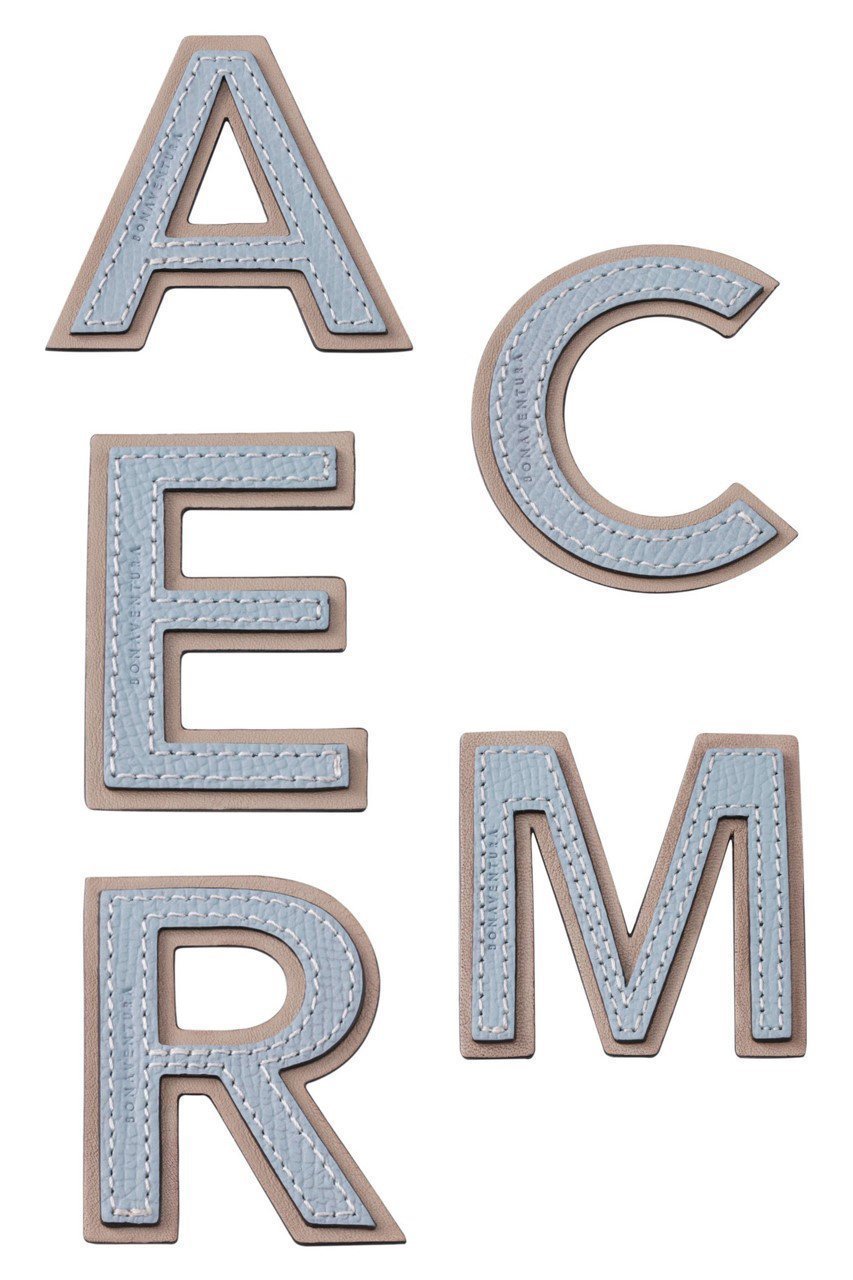 【ボナベンチュラ/BONAVENTURA】の【UNISEX】イニシャルレター インテリア・キッズ・メンズ・レディースファッション・服の通販 founy(ファニー) 　ファッション　Fashion　レディースファッション　Fashion for Women　ユニセックス　Unisex, Genderless　スマホケース　Smartphone Case　スマート　Smart, Elegant　エレガント 上品　Elegant　再入荷　Restock / Back in Stock　ブルーリン x グレージュ|ID: prp329100004938239 ipo3291000000037055483