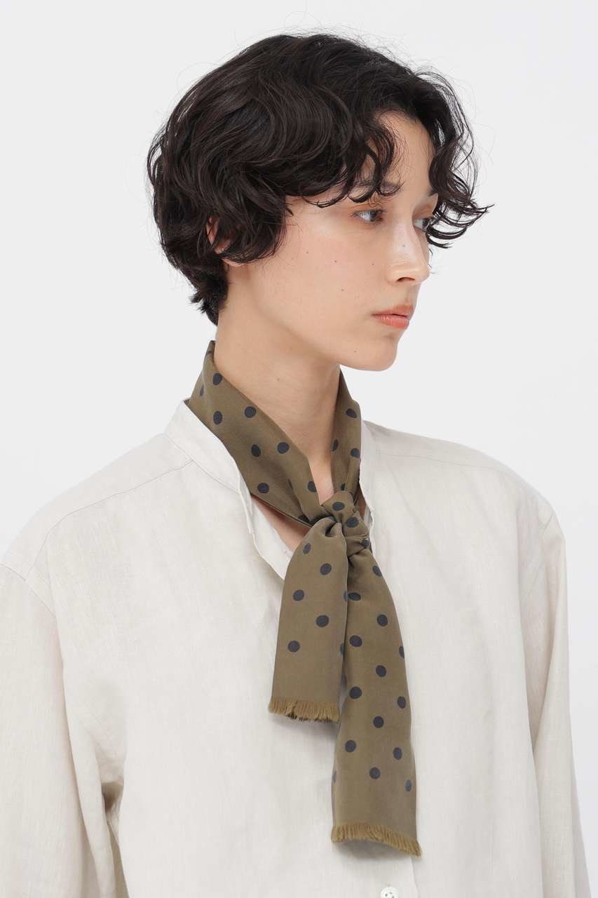 【マーガレットハウエル/MARGARET HOWELL】のSILK TWILL POLKA DOT TIE SCARF 人気、トレンドファッション・服の通販 founy(ファニー) 　ファッション　Fashion　レディースファッション　Fashion for Women　ストール　Soft & Warm Scarves　マフラー・スヌード / 冬小物の定番　Scarves & Mufflers　コレクション　Collection, Seasonal Line　シルク　Silk, 100% Silk　スカーフ　Scarf, Neckwear　ストール　Stole, Wrap　ドット　Polka Dot, Dot Pattern　バランス　Balance, Style Balance　マフラー　Scarf, Muffler　マーガレット　Marguerite, Daisy Pattern　モチーフ　Motif, Design Theme　再入荷　Restock / Back in Stock　other-2|ID: prp329100004938312 ipo3291000000037056229