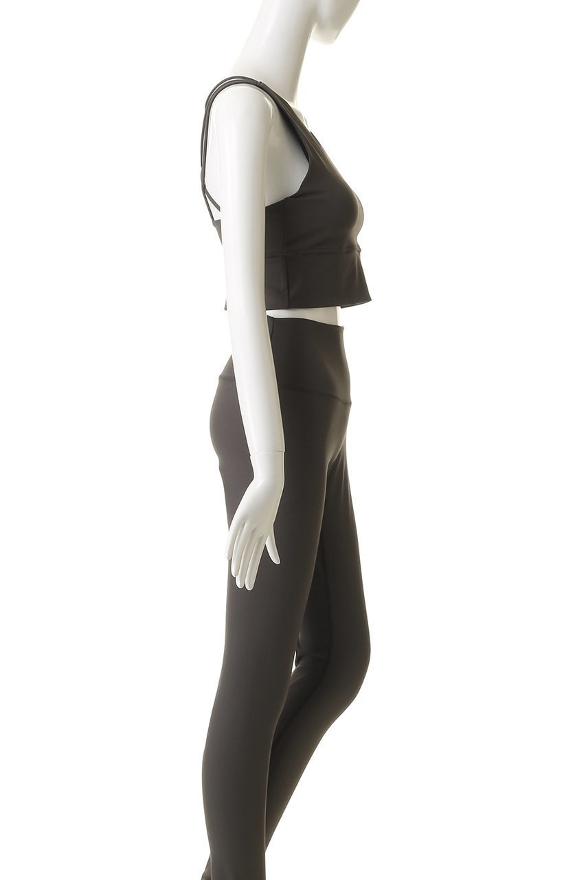 【ジュリエ/Julier】の【定番】YOGA FITショートトップス 人気、トレンドファッション・服の通販 founy(ファニー) 　ファッション　Fashion　レディースファッション　Fashion for Women　トップス・カットソー　Cut & Sew Tops　スポーツウェア　Functional & Stylish Sportswear　スポーツ トップス　Athletic Tops / Workout Tops / Training Shirts　おすすめ　Recommended / Our Picks　ショート　Short, Short Length　スポーツ　Sports, Activewear　トレンド　Trend, Trending Now　フィット　Fit, Slim Fit　ボトム　Bottoms, Lower Wear　再入荷　Restock / Back in Stock　定番　Standard, Basic Item　other-3|ID: prp329100004938327 ipo3291000000037056396