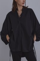 【ル フィル/LE PHIL】のライトナイロンボリュームスリーブブラウス 人気、トレンドファッション・服の通販 founy(ファニー) ファッション Fashion レディースファッション Fashion for Women トップス・カットソー Cut & Sew Tops シャツ・ブラウス・オフィスカジュアル Elegant Blouses & Button-Ups ボリューム袖・フリルスリーブブラウス Voluminous & Ruffle Sleeves / Puffy Sleeve Tops ギャザー Gathered, Ruffled スリーブ Sleeve, Long Sleeve / Short Sleeve タフタ Taffeta, Structured Fabric ドローストリング Drawstring, Pull Cord バランス Balance, Style Balance ロング Long, Long-Length ワイド Wide, Wide Fit 軽量 Lightweight, Ultra Light |ID:prp329100004938349