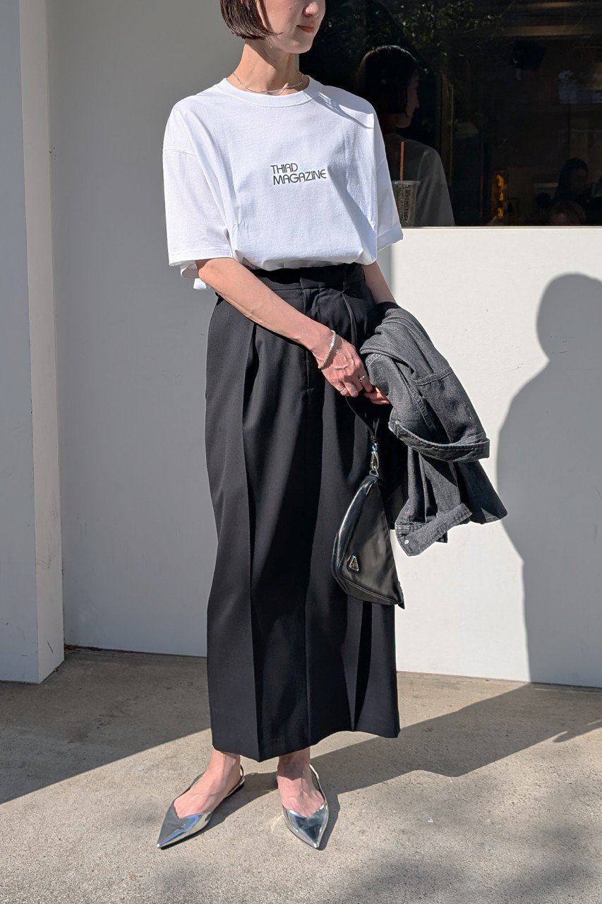 【サードマガジン/THIRD MAGAZINE】の【ELLE SHOP限定】プリントロゴTシャツ 人気、トレンドファッション・服の通販 founy(ファニー) 　ファッション　Fashion　レディースファッション　Fashion for Women　トップス・カットソー　Cut & Sew Tops　シャツ・ブラウス・オフィスカジュアル　Elegant Blouses & Button-Ups　ロングTシャツ・Tシャツ　Longline T-Shirts & Tees　カットソー・ベーシックTシャツ　Cut-and-Sewn Tops / Stretch Tees & Basics　ショート　Short, Short Length　スラックス　Slacks, Dress Pants　スリーブ　Sleeve, Long Sleeve / Short Sleeve　デニム　Denim, Jeans Material　バランス　Balance, Style Balance　プリント　Print, Printed Pattern　新作・新入荷　New Arrivals / New In　other-8|ID: prp329100004938587 ipo3291000000037058587