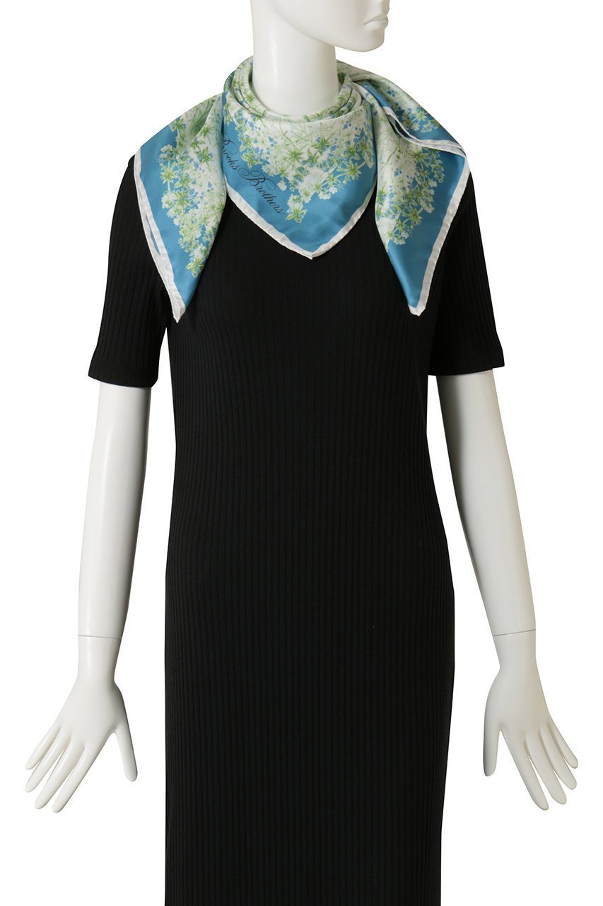 【ブルックス ブラザーズ/Brooks Brothers】のシルク フローラルプリント スカーフ 人気、トレンドファッション・服の通販 founy(ファニー) 　ファッション　Fashion　レディースファッション　Fashion for Women　ストール　Soft & Warm Scarves　マフラー・スヌード / 冬小物の定番　Scarves & Mufflers　おすすめ　Recommended / Our Picks　なめらか　Smooth, Silky Texture　クラシック　Classic, Timeless Style　シルク　Silk, 100% Silk　スカーフ　Scarf, Neckwear　ストール　Stole, Wrap　マフラー　Scarf, Muffler　モダン　Modern, Contemporary　エレガント 上品　Elegant　新作・新入荷　New Arrivals / New In　other-2|ID: prp329100004938621 ipo3291000000037058817