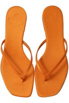 【イル サンダロ オブ カプリ/il Sandalo of Capri】のサテンスクエアトゥトングサンダル 人気、トレンドファッション・服の通販 founy(ファニー) ファッション Fashion レディースファッション Fashion for Women なめらか Smooth, Silky Texture サテン Satin, Glossy Fabric サマー Summer, Summer Style サンダル Sandals, Summer Shoes スラックス Slacks, Dress Pants マキシ Maxi, Full Length モダン Modern, Contemporary リゾート Resort, Vacation Style リネン Linen, Linen Fabric ワイド Wide, Wide Fit 夏 Summer 新作・新入荷 New Arrivals / New In thumbnail オレンジ|ID: prp329100004938641 ipo3291000000037058952