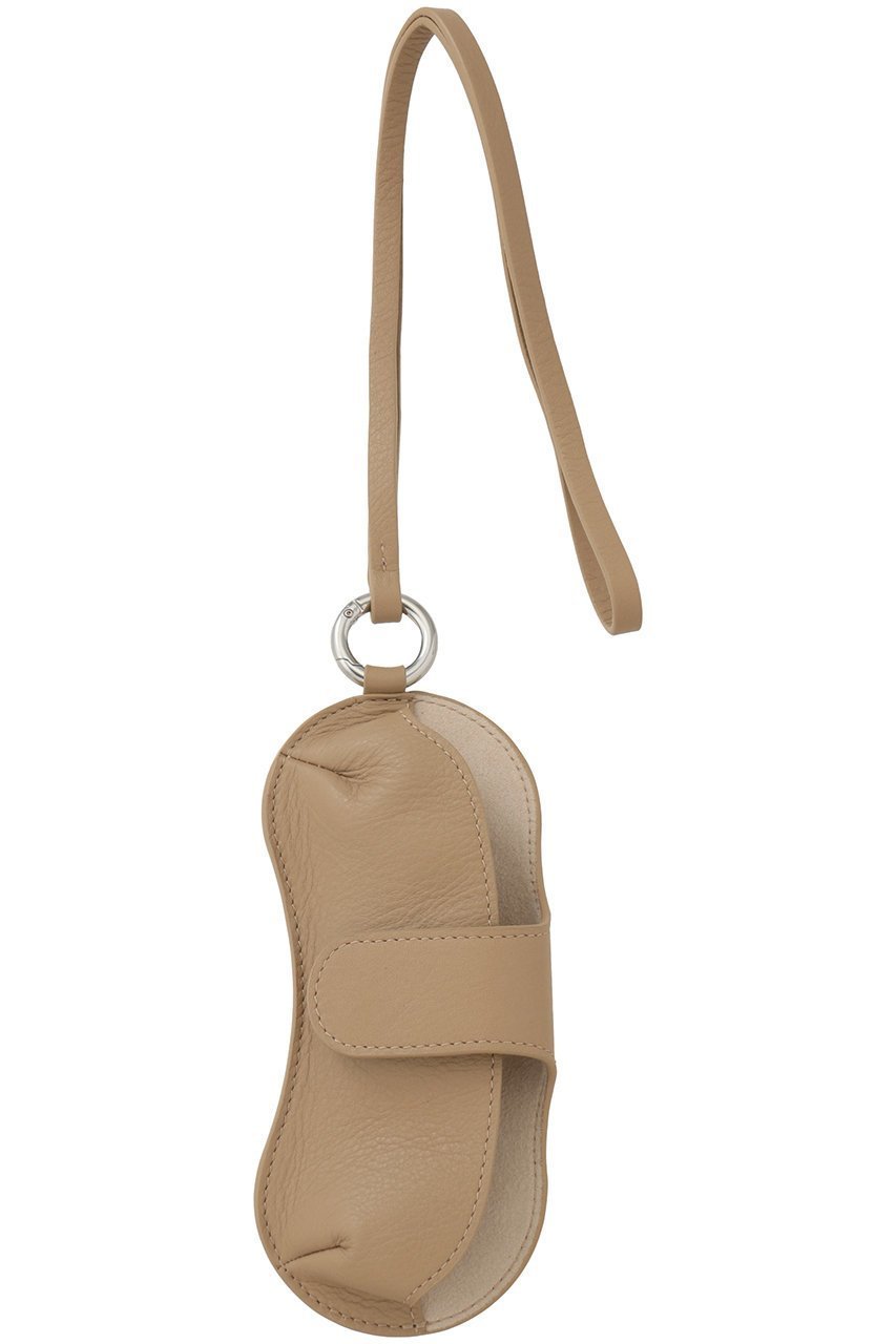 【メゾン キツネ/MAISON KITSUNE】の【UNISEX】SUNGLASSES ホルダー インテリア・キッズ・メンズ・レディースファッション・服の通販 founy(ファニー) 　ファッション　Fashion　レディースファッション　Fashion for Women　サングラス&メガネ　Sunglasses & Eyewear　レイングッズ・傘・晴雨兼用傘　Umbrellas & Rain Gear　ユニセックス　Unisex, Genderless　なめらか　Smooth, Silky Texture　サングラス　Sunglasses, Shades　シルバー　Silver, Metallic Silver　ハンカチ　Handkerchief, Hanky　フォルム　Silhouette, Form　ループ　Loop, Loop Knit　傘　Umbrella, Parasol　新作・新入荷　New Arrivals / New In　時計　Watch, Wristwatch　ノーブルベージュ|ID: prp329100004938646 ipo3291000000037058991