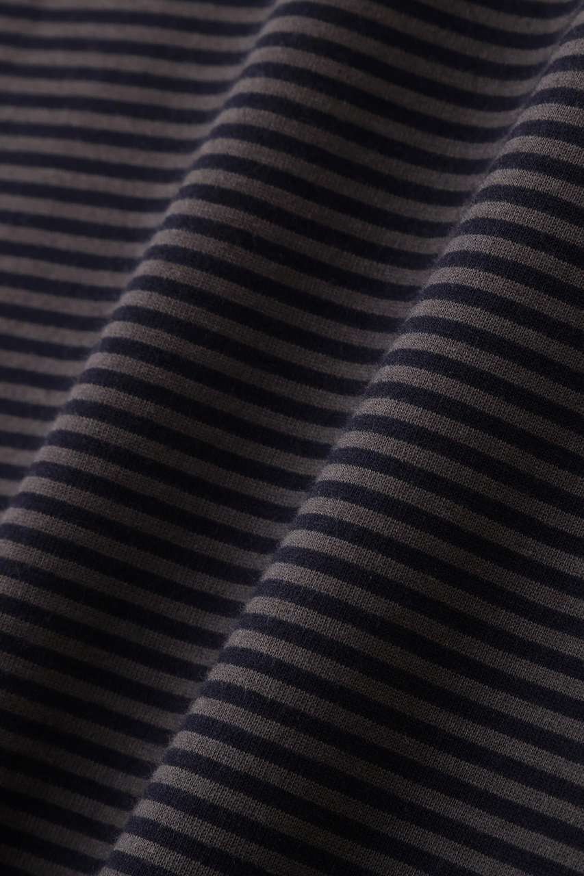 【マーガレットハウエル/MARGARET HOWELL】のCOTTON MINI STRIPE JERSEY TOP 人気、トレンドファッション・服の通販 founy(ファニー) 　ファッション　Fashion　レディースファッション　Fashion for Women　トップス・カットソー　Cut & Sew Tops　シャツ・ブラウス・オフィスカジュアル　Elegant Blouses & Button-Ups　ロングTシャツ・Tシャツ　Longline T-Shirts & Tees　カットソー・ベーシックTシャツ　Cut-and-Sewn Tops / Stretch Tees & Basics　ショート　Short, Short Length　ストライプ　Stripe, Striped Pattern　スリーブ　Sleeve, Long Sleeve / Short Sleeve　バランス　Balance, Style Balance　レギュラー　Regular, Standard Fit　夏　Summer　新作・新入荷　New Arrivals / New In　無地　Plain, Solid Color　other-4|ID: prp329100004938681 ipo3291000000037059245