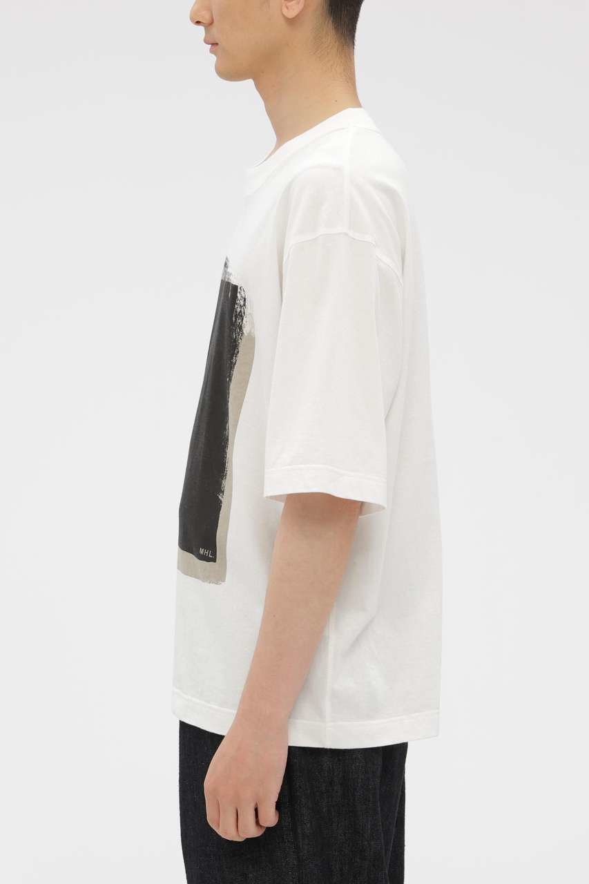【マーガレット ハウエル/MARGARET HOWELL / MEN】のLIGHT COTTON JERSEY TOP 人気、トレンドファッション・服の通販 founy(ファニー) 　ファッション　Fashion　レディースファッション　Fashion for Women　トップス・カットソー　Cut & Sew Tops　シャツ・ブラウス・オフィスカジュアル　Elegant Blouses & Button-Ups　ロングTシャツ・Tシャツ　Longline T-Shirts & Tees　カットソー・ベーシックTシャツ　Cut-and-Sewn Tops / Stretch Tees & Basics　グラフィック　Graphic, Graphic Design　ショート　Short, Short Length　スリーブ　Sleeve, Long Sleeve / Short Sleeve　ブロック　Block, Solid Block Pattern　プリント　Print, Printed Pattern　ヴィンテージ　Vintage Style　新作・新入荷　New Arrivals / New In　other-4|ID: prp329100004938763 ipo3291000000037059874