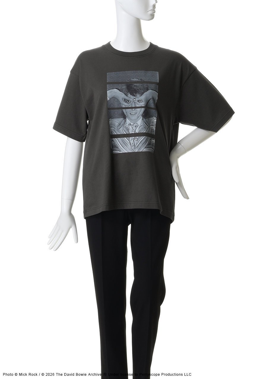 【その他のブランド/Other】の【4/25 20:00販売開始】【UNISEX】【ELLE SHOP限定】David Bowie Photo Tシャツ 人気、トレンドファッション・服の通販 founy(ファニー) 　ファッション　Fashion　レディースファッション　Fashion for Women　トップス・カットソー　Cut & Sew Tops　シャツ・ブラウス・オフィスカジュアル　Elegant Blouses & Button-Ups　ロングTシャツ・Tシャツ　Longline T-Shirts & Tees　カットソー・ベーシックTシャツ　Cut-and-Sewn Tops / Stretch Tees & Basics　ユニセックス　Unisex, Genderless　コレクション　Collection, Seasonal Line　ショート　Short, Short Length　スリーブ　Sleeve, Long Sleeve / Short Sleeve　フロント　Front, Front Design　プリント　Print, Printed Pattern　別注　Limited Edition, Custom Order　新作・新入荷　New Arrivals / New In　other-2|ID: prp329100004941564 ipo3291000000037087517
