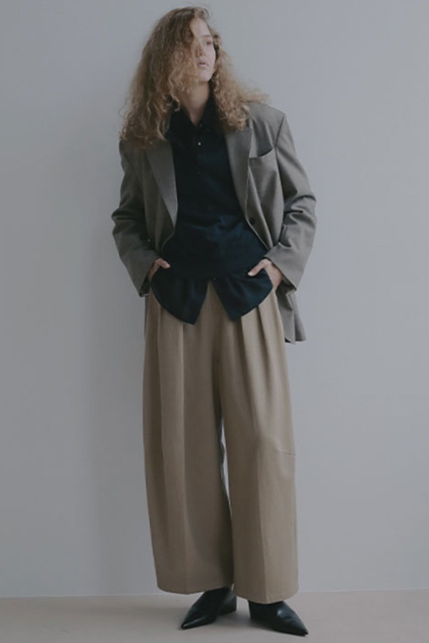 【エトレトウキョウ/ETRE TOKYO】のサイドベンツテーラードジャケット 人気、トレンドファッション・服の通販 founy(ファニー) 　ファッション　Fashion　レディースファッション　Fashion for Women　アウター　Coat / Outerwear Collection　レディースジャケット・軽アウター　Jackets　テーラードジャケット / 通勤・きれいめスタイル　Tailored Jackets & Blazers　インナー　Innerwear　春　Spring　キャミ　Camisole, Cami Top　ジャケット　Jacket, Outerwear　タンク　Tank Top, Sleeveless Top　テーラード　Tailored, Tailored Fit　バランス　Balance, Style Balance　パターン　Pattern, Design Print　ファブリック　Fabric, Textile　フェミニン　Feminine, Girly　ボトム　Bottoms, Lower Wear　ワイド　Wide, Wide Fit　夏　Summer　新作・新入荷　New Arrivals / New In　other-5|ID: prp329100004941566 ipo3291000000037087537