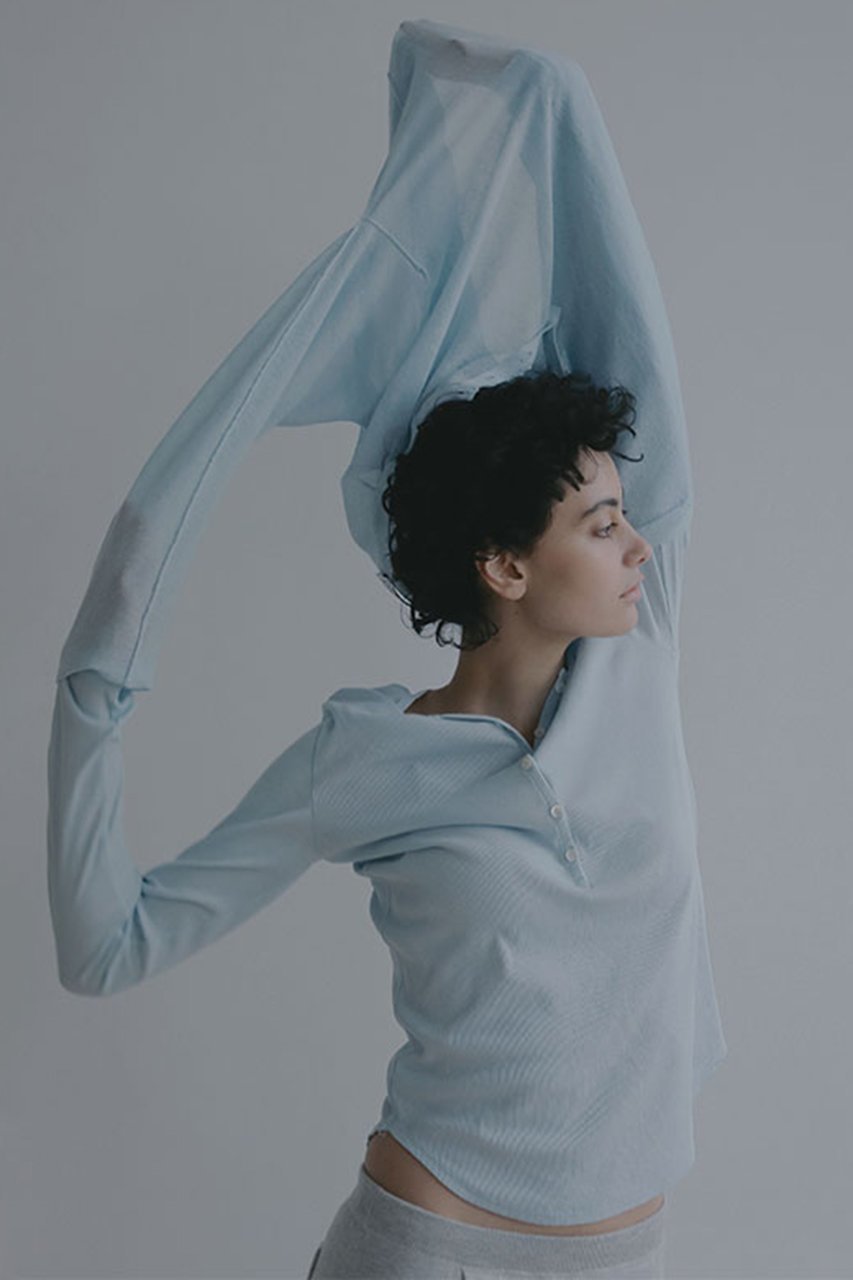 【エトレトウキョウ/ETRE TOKYO】のヘンリーネックシアープルオーバー インテリア・キッズ・メンズ・レディースファッション・服の通販 founy(ファニー) 　ファッション　Fashion　レディースファッション　Fashion for Women　トップス・カットソー　Cut & Sew Tops　シャツ・ブラウス・オフィスカジュアル　Elegant Blouses & Button-Ups　ロングTシャツ・Tシャツ　Longline T-Shirts & Tees　カジュアルプルオーバー・ニットトップス　Pullovers & Knit Tops / Casual Pullovers　カットソー・ベーシックTシャツ　Cut-and-Sewn Tops / Stretch Tees & Basics　シアー　Sheer, See-Through　シンプル　Simple, Minimal　スリーブ　Sleeve, Long Sleeve / Short Sleeve　テレコ　Ribbed, Rib Stitch　フィット　Fit, Slim Fit　フロント　Front, Front Design　ロング　Long, Long-Length　新作・新入荷　New Arrivals / New In　春　Spring　ブルー|ID: prp329100004941567 ipo3291000000037087545