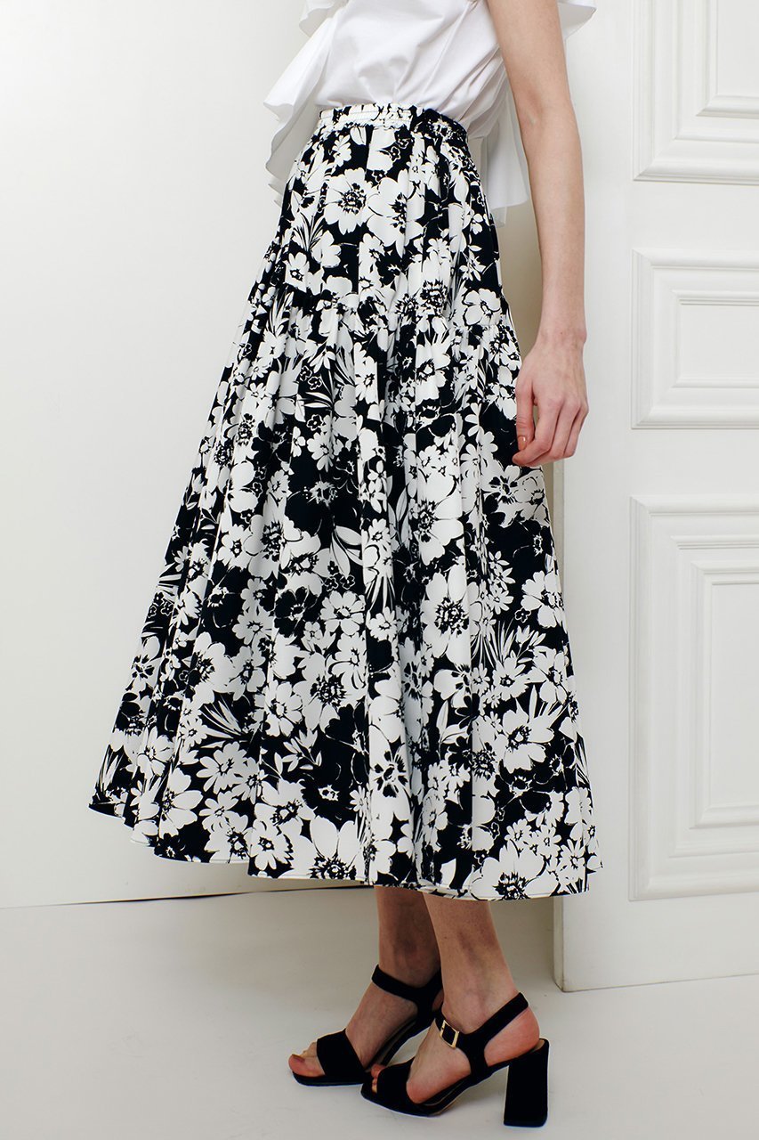【アルアバイル/allureville】の【LOULOU WILLOUGHBY】モノトーンフラワープリントギャザースカート 人気、トレンドファッション・服の通販 founy(ファニー) 　ファッション　Fashion　レディースファッション　Fashion for Women　スカート　Skirts　ロングスカート　Long Skirts / Maxi & Midi Skirts　ギャザー　Gathered, Ruffled　フェミニン　Feminine, Girly　フラワー　Flower, Floral　プリント　Print, Printed Pattern　モノトーン　Monotone, Black and White　ロング　Long, Long-Length　新作・新入荷　New Arrivals / New In　other-8|ID: prp329100004941587 ipo3291000000037087707