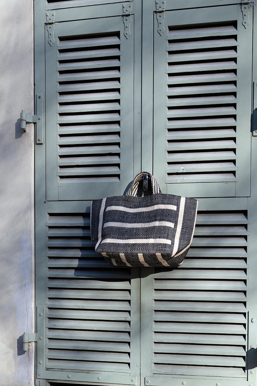 【メゾン エヌ アッシュ パリ/MAISON N H PARIS】のBATIGNOLLES トートバッグ 人気、トレンドファッション・服の通販 founy(ファニー) 　ファッション　Fashion　レディースファッション　Fashion for Women　バッグ　Bags　スタイリッシュ　Stylish, Fashionable　ストライプ　Stripe, Striped Pattern　フォルム　Silhouette, Form　ラフィア　Raffia, Natural Straw　リゾート　Resort, Vacation Style　新作・新入荷　New Arrivals / New In　雑誌　Magazine, Fashion Magazine　other-8|ID: prp329100004941593 ipo3291000000037087758