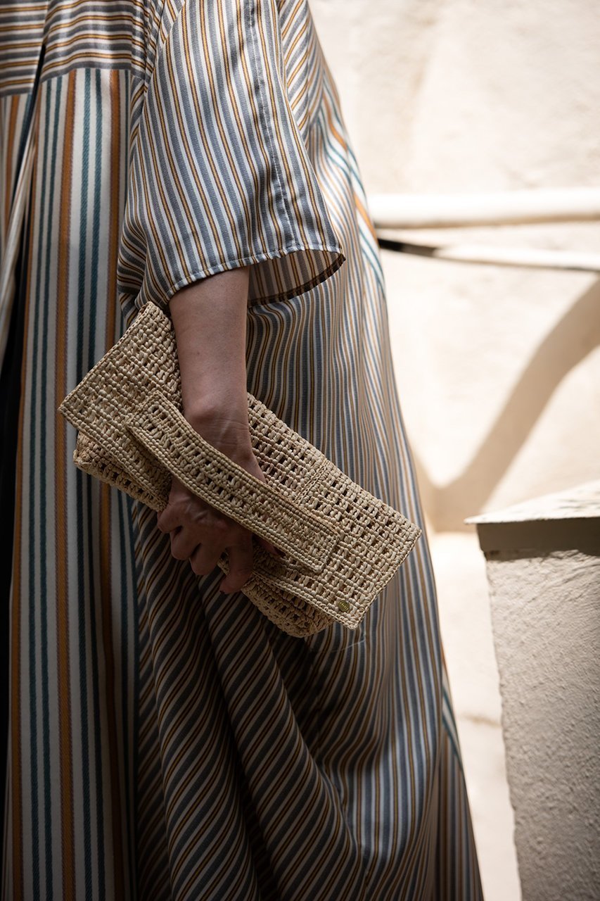 【メゾン エヌ アッシュ パリ/MAISON N H PARIS】のUMA PETIT 2wayラフィアクラッチバッグ 人気、トレンドファッション・服の通販 founy(ファニー) 　ファッション　Fashion　レディースファッション　Fashion for Women　バッグ　Bags　クラッチ　Clutch, Clutch Bag　パーティ　Party, Party Style　フォルム　Silhouette, Form　モダン　Modern, Contemporary　ラフィア　Raffia, Natural Straw　夏　Summer　新作・新入荷　New Arrivals / New In　other-2|ID: prp329100004941596 ipo3291000000037087779