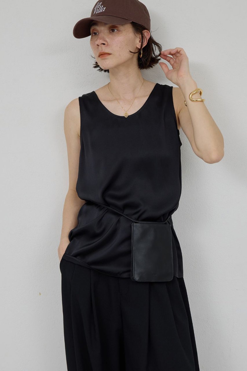 【ガリャルダガランテ/GALLARDAGALANTE】のエアリーサテンタンク 人気、トレンドファッション・服の通販 founy(ファニー) 　ファッション　Fashion　レディースファッション　Fashion for Women　トップス・カットソー　Cut & Sew Tops　キャミソール&ノースリーブ　Camisoles & Sleeveless Tops　シャツ・ブラウス・オフィスカジュアル　Elegant Blouses & Button-Ups　ロングTシャツ・Tシャツ　Longline T-Shirts & Tees　カットソー・ベーシックTシャツ　Cut-and-Sewn Tops / Stretch Tees & Basics　とろみ　Fluid, Flowy Fabric　インナー　Innerwear　キャミソール　Camisole, Spaghetti Strap Top　タンク　Tank Top, Sleeveless Top　夏　Summer　新作・新入荷　New Arrivals / New In　other-5|ID: prp329100004942412 ipo3291000000037094817