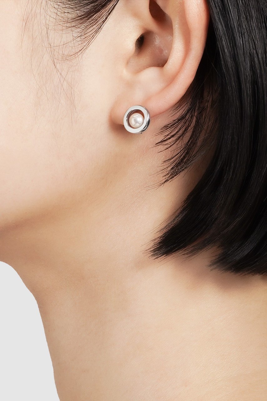 【アヤミ ジュエリー/AYAMI jewelry】のCircle Pearl イヤリング 人気、トレンドファッション・服の通販 founy(ファニー) 　ファッション　Fashion　レディースファッション　Fashion for Women　ジュエリー　Jewelry　ファッションリング　Fashion Rings　イヤリング・フープ・ドロップタイプ　Hoop, Drop & Clip Earrings　イヤリング　Earrings　サークル　Circle, Round Design　パール　Pearl, Pearl Accent　フォルム　Silhouette, Form　メタル　Metal, Metal Parts　新作・新入荷　New Arrivals / New In　other-4|ID: prp329100004942424 ipo3291000000037094891