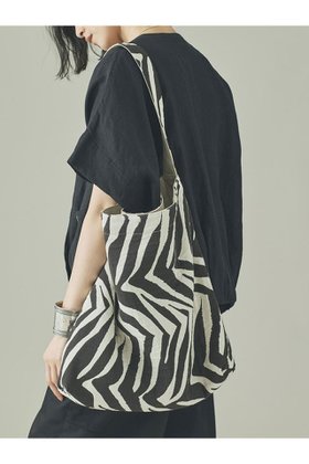 【カレンソロジー/Curensology】の〈CSG〉ゼブラバッグ 人気、トレンドファッション・服の通販 founy(ファニー) ファッション Fashion レディースファッション Fashion for Women バッグ Bags イタリア Italy シンプル Simple, Minimal スタイリッシュ Stylish, Fashionable レオパード Leopard, Animal Print エレガント 上品 Elegant 新作・新入荷 New Arrivals / New In 旅行 Travel |ID:prp329100004942495