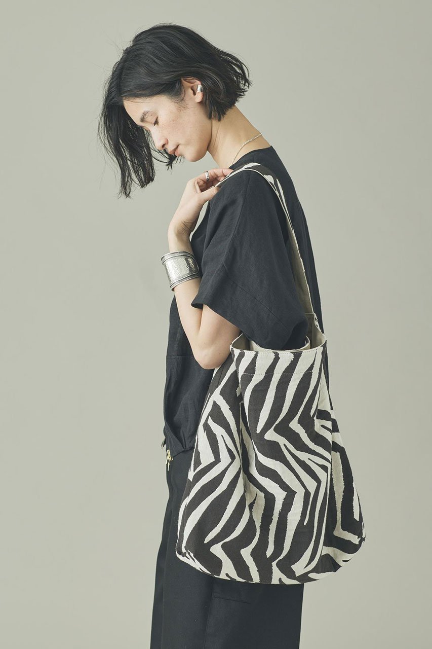 【カレンソロジー/Curensology】の〈CSG〉ゼブラバッグ 人気、トレンドファッション・服の通販 founy(ファニー) 　ファッション　Fashion　レディースファッション　Fashion for Women　バッグ　Bags　イタリア　Italy　シンプル　Simple, Minimal　スタイリッシュ　Stylish, Fashionable　レオパード　Leopard, Animal Print　エレガント 上品　Elegant　新作・新入荷　New Arrivals / New In　旅行　Travel　other-2|ID: prp329100004942495 ipo3291000000037095402