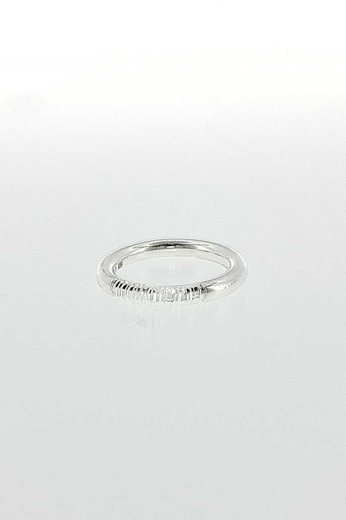 【エネイ/ENEY】のQuartz SV925ストライプカットリング インテリア・キッズ・メンズ・レディースファッション・服の通販 founy(ファニー) https://founy.com/ ファッション Fashion レディースファッション Fashion for Women カッティング Cutting Detail シルバー Silver, Metallic Silver シンプル Simple, Minimal ストライプ Stripe, Striped Pattern 新作・新入荷 New Arrivals / New In |ID: prp329100004942886 ipo3291000000037099871