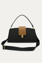 【クルニ/CULLNI】のFlap Trapezoid レザー バッグ 人気、トレンドファッション・服の通販 founy(ファニー) ファッション Fashion レディースファッション Fashion for Women バッグ Bags ユニセックス Unisex, Genderless フォルム Silhouette, Form フラップ Flap, Flap Pocket ポケット Pocket, Pocket Detail ラップ Wrap, Wrap Design 新作・新入荷 New Arrivals / New In thumbnail ブラック×アンバー|ID: prp329100004942896 ipo3291000000037099956