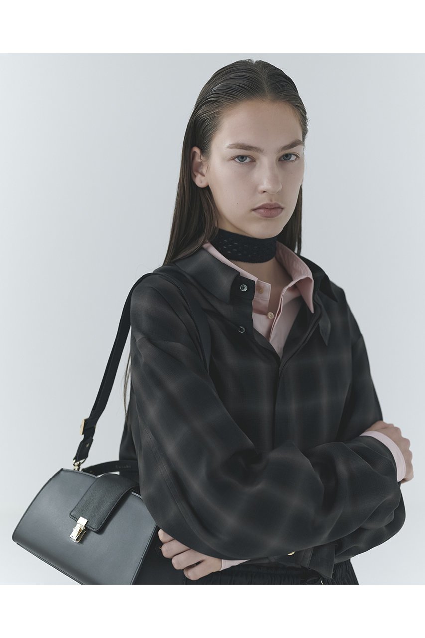 【クルニ/CULLNI】のFlap Trapezoid レザー バッグ 人気、トレンドファッション・服の通販 founy(ファニー) 　ファッション　Fashion　レディースファッション　Fashion for Women　バッグ　Bags　ユニセックス　Unisex, Genderless　フォルム　Silhouette, Form　フラップ　Flap, Flap Pocket　ポケット　Pocket, Pocket Detail　ラップ　Wrap, Wrap Design　新作・新入荷　New Arrivals / New In　other-2|ID: prp329100004942896 ipo3291000000037099958