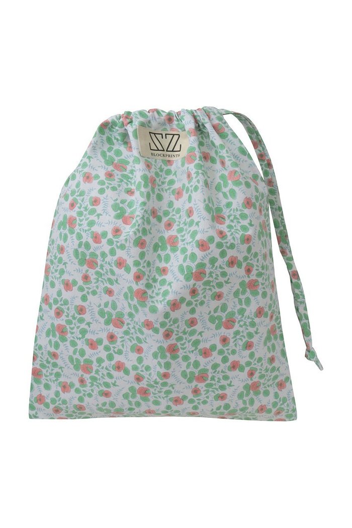 【エスゼット ブロックプリント/SZ Blockprints】のLAUNDRY BAG BLUEBERRY トラベルポーチ MEDIUM インテリア・キッズ・メンズ・レディースファッション・服の通販 founy(ファニー) https://founy.com/ ファッション Fashion レディースファッション Fashion for Women ポーチ&ミニバッグ Pouches & Mini Bags スマート Smart, Elegant トラベル Travel, Travel Gear プリント Print, Printed Pattern ポーチ Pouch, Small Case ランジェリー Lingerie, Intimate Wear ワーク Workwear, Utility Style 新作・新入荷 New Arrivals / New In |ID: prp329100004942928 ipo3291000000037100189