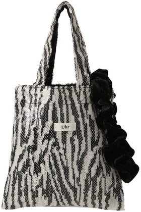 【ウーア/Uhr】 【ELLE SHOP限定】ゼブラ スパンコール ミニショルダーバッグ大人の最旬トレンドファッション＆コーディネート founy(ファウニー) ファッション Fashion レディースファッション Fashion for Women バッグ Bags ショルダー Shoulder, Shoulder Strap スパンコール Sequins, Sequin Embellishment フリル Frill, Ruffle リュクス Luxury, Elegant, High-End, Chic 新作・新入荷 New Arrivals / New In |ID:prp329100004942932