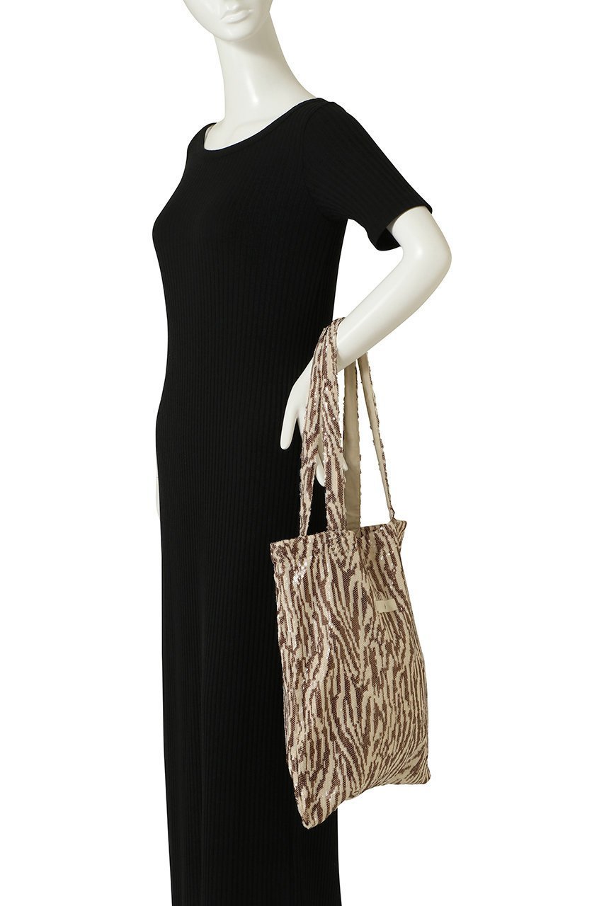 【ウーア/Uhr】の【ELLE SHOP限定】ゼブラスパンコール トートバッグ 人気、トレンドファッション・服の通販 founy(ファニー) 　ファッション　Fashion　レディースファッション　Fashion for Women　バッグ　Bags　スパンコール　Sequins, Sequin Embellishment　モダン　Modern, Contemporary　ラグジュアリー　Luxury, Elegant　新作・新入荷　New Arrivals / New In　雑誌　Magazine, Fashion Magazine　other-3|ID: prp329100004942933 ipo3291000000037100222