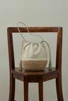 【ガリャルダガランテ/GALLARDAGALANTE】の【Jhuri Shate】ドローストリングバッグ ホワイト|ID: prp329100004942951 ipo3291000000037100341